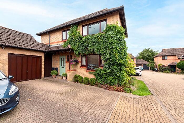 3 Bedroom Detached House For Sale In Shouler Close, Shenley Church End, Milton Keynes, Buckinghamshire, MK5