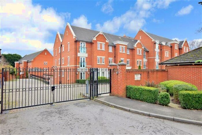 2 Bedroom Apartment To Rent In The Comptons, Comptons Lane, Horsham, RH13