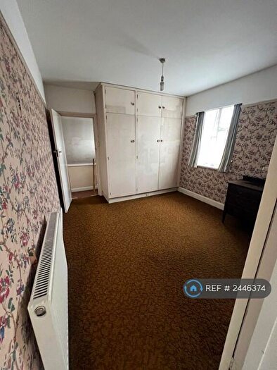 3 Bedroom Detached House To Rent In Manor Drive, London, N20