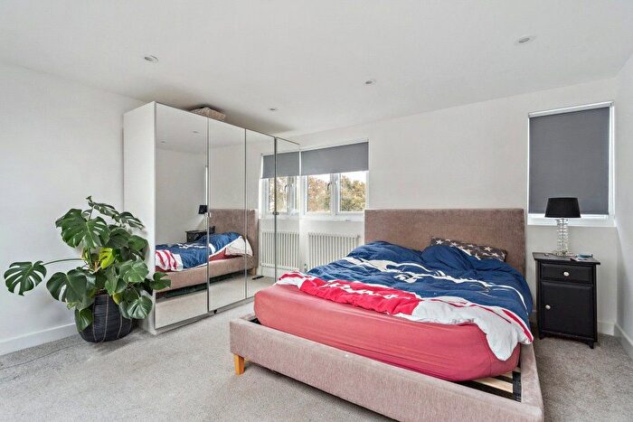 3 Bedroom End Of Terrace House For Sale In Ash Grove, Harefield, UB9