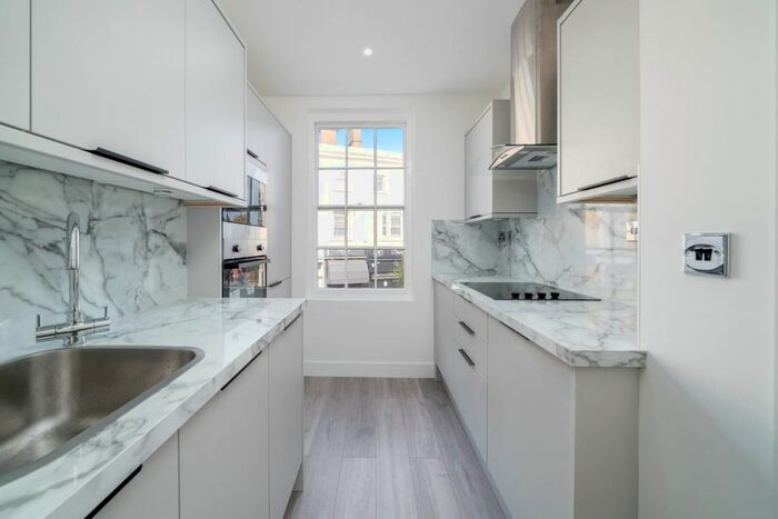 1 Bedroom Flat To Rent In Courtaulds Mews, High Street, Braintree, CM7