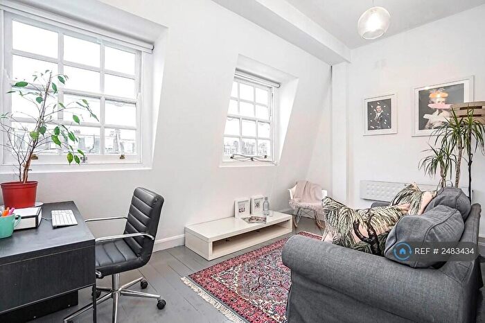 2 Bedroom Flat To Rent In Holloway Road, London, N7
