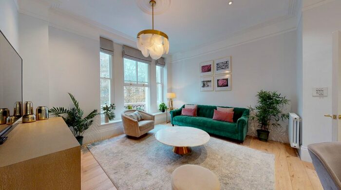 2 Bedroom Flat To Rent In Cromwell Road, London, SW7