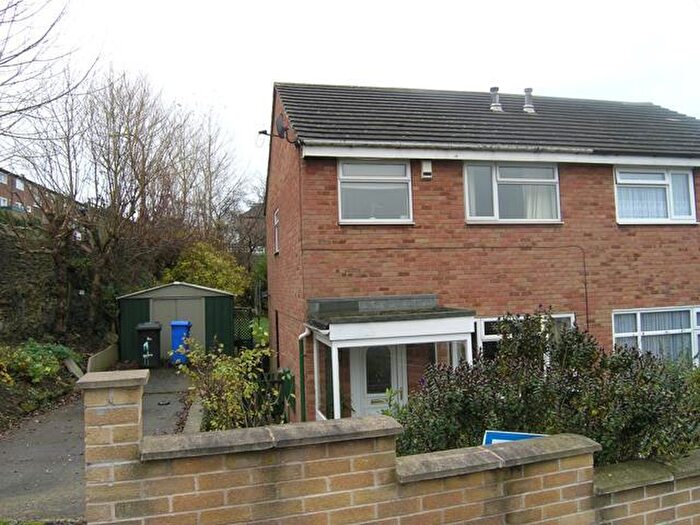 3 Bedroom House To Rent In Linaker Road, Sheffield, South Yorkshire, S6