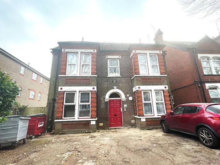 Studio For Sale In Flat, Studley Road, Luton, Bedfordshire, LU3
