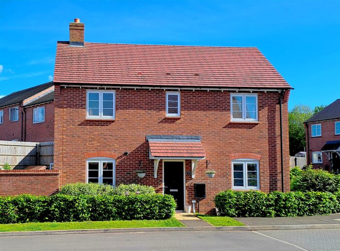 3 Bedroom Detached House For Sale In Norgren Crescent, Shipston-on-Stour, CV36
