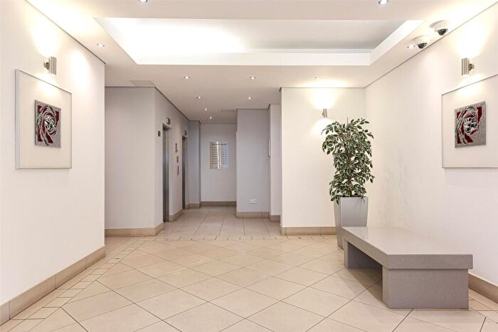 Studio For Sale In Boulevard Drive, Beaufort Park, Colindale, NW9