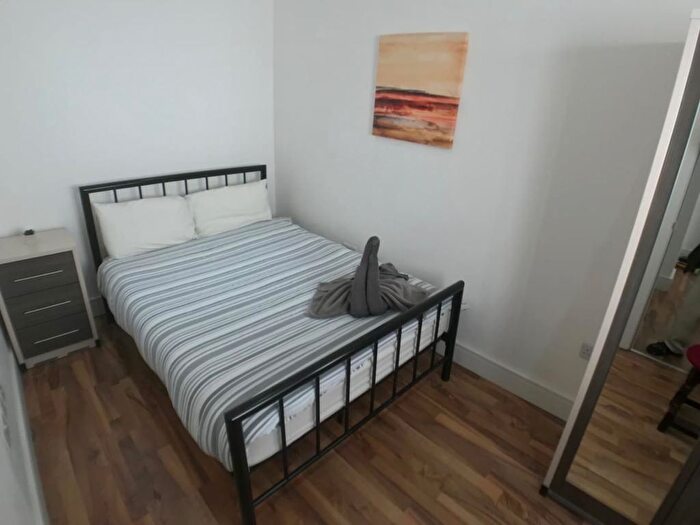 1 Bedroom Studio To Rent In - Saint James's Road, London, United Kingdom, Jx, London, SE1