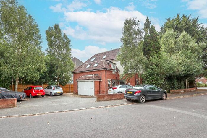 2 Bedroom Flat To Rent In Talbot Hill Road, Bournemouth, BH9