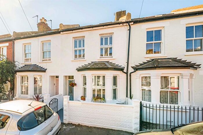 4 Bedroom Property For Sale In Stanley Gardens Road, Teddington, TW11