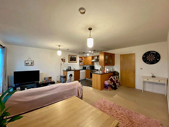 2 Bedroom Apartment For Sale In The Gate, Halifax Road, Birchencliffe, HD3