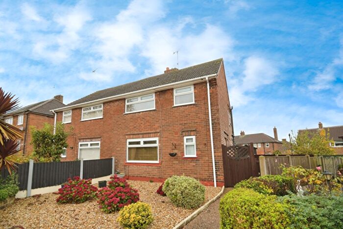 3 Bedroom Semi-detached House For Sale In Pine Close, Mansfield Woodhouse, Mansfield, Nottinghamshire, NG19
