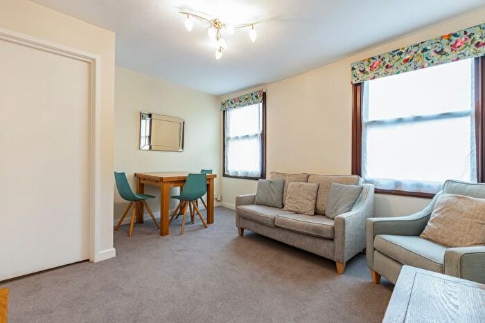 2 Bedroom Flat To Rent In St Clements, Oxford, OX4