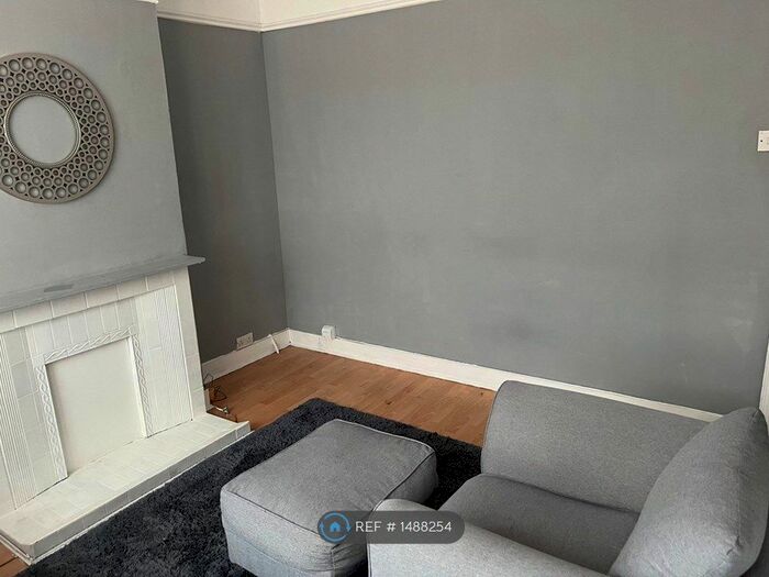 3 Bedroom End Of Terrace House To Rent In Cranbrook Road, London, CR7