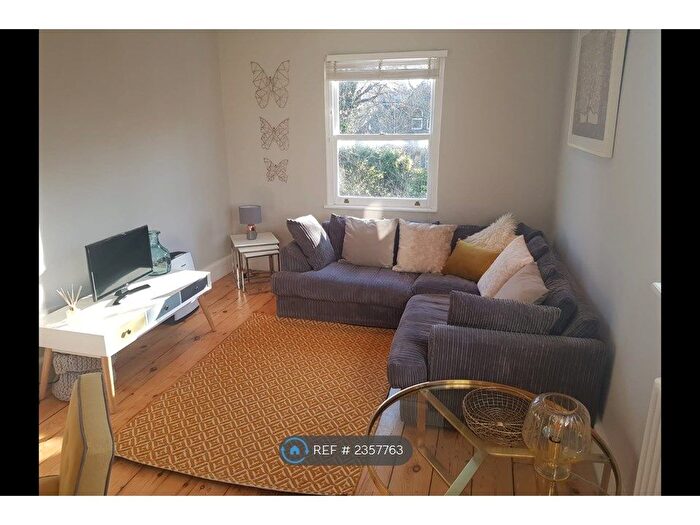 2 Bedroom Flat To Rent In Kemerton Road, London, SE5