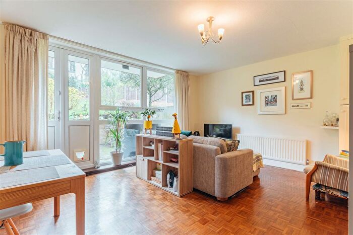 1 Bedroom Flat To Rent In Avenue Road, Crouch End, N6