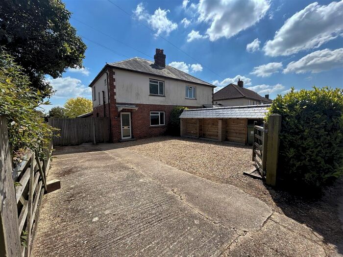 3 Bedroom Semi-Detached House To Rent In Bellfield, Titchfield, Fareham, PO14