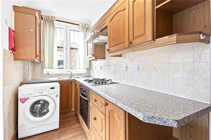 1 Bedroom Flat To Rent In The Vale, Acton, W3