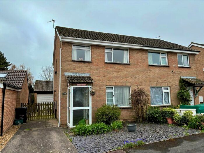 3 Bedroom Semi-Detached House For Sale In Longacre, Clevedon, BS21