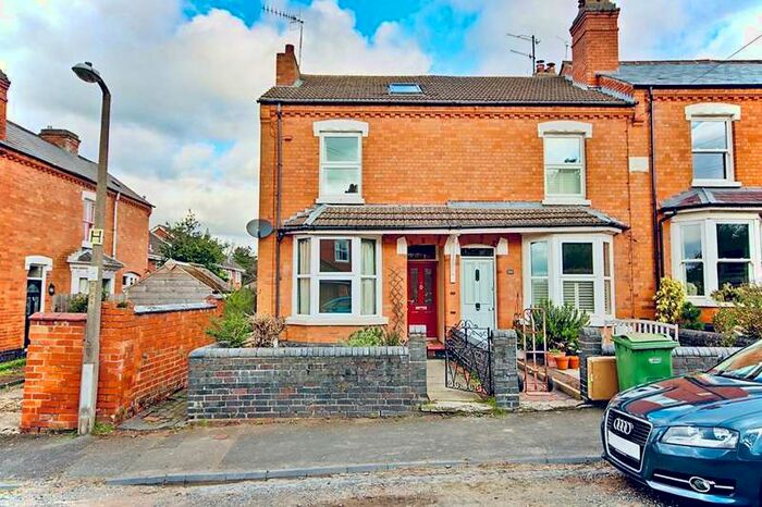 3 Bedroom End Of Terrace House To Rent In Selborne Road West, Barbourne, Worcester, WR1
