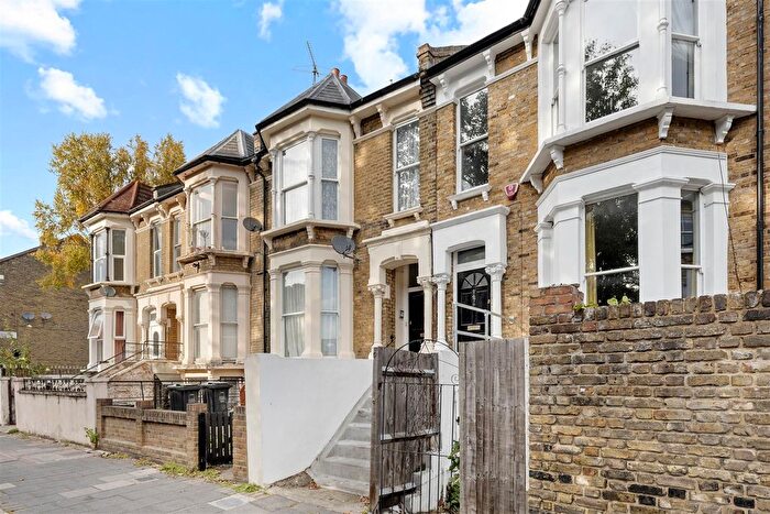 1 Bedroom Flat To Rent In Brooke Road, Stoke Newington, N16