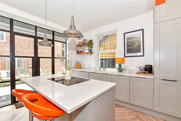 5 Bedroom Detached House For Sale In Pound Road, East Peckham, Tonbridge, Kent, TN12