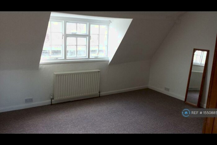 2 Bedroom Maisonette To Rent In Ashley Road, Bristol, BS6