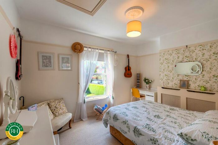 3 Bedroom Cottage For Sale In High Street, Braithwell, Rotherham, S66