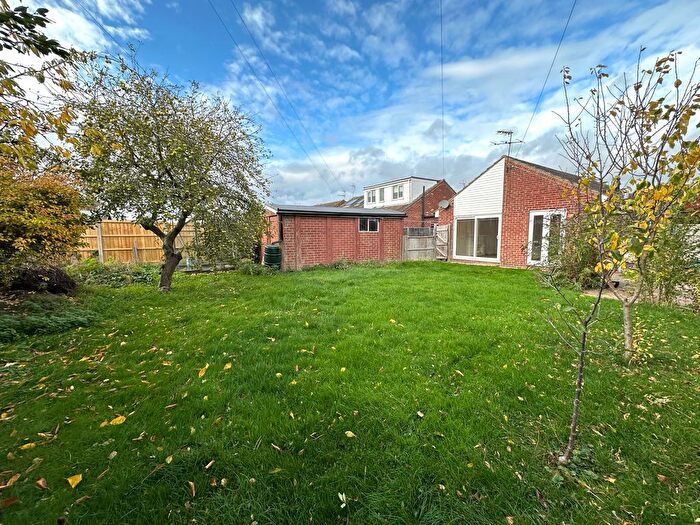 2 Bedroom Bungalow To Rent In Beverleys Avenue, Nottingham, NG13