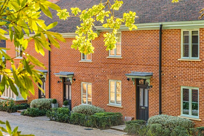 3 Bedroom Terraced House For Sale In Kings Drive, Midhurst, GU29