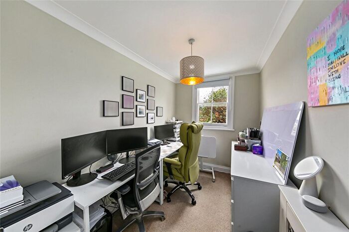 2 Bedroom Semi-detached House For Sale In St. Marys Grove, Richmond, TW9