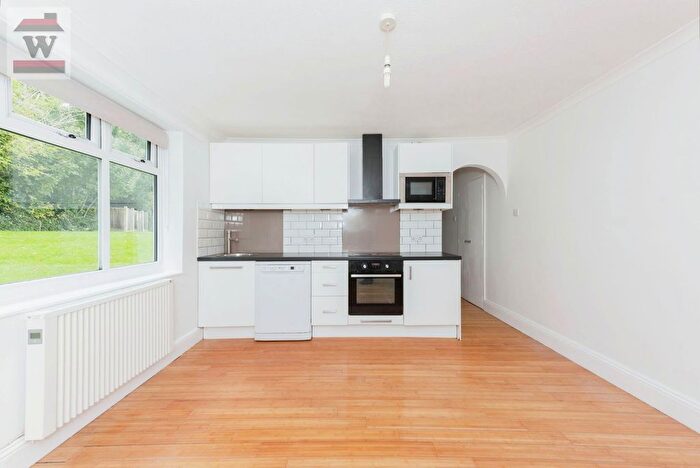 1 Bedroom Flat To Rent In Hepple Close, Isleworth, TW7