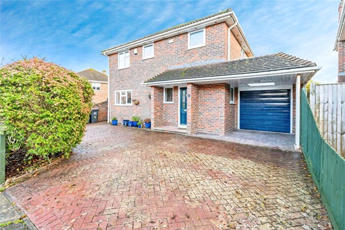 4 Bedroom Detached House For Sale In Osprey Drive, Hayling Island, Hampshire, PO11