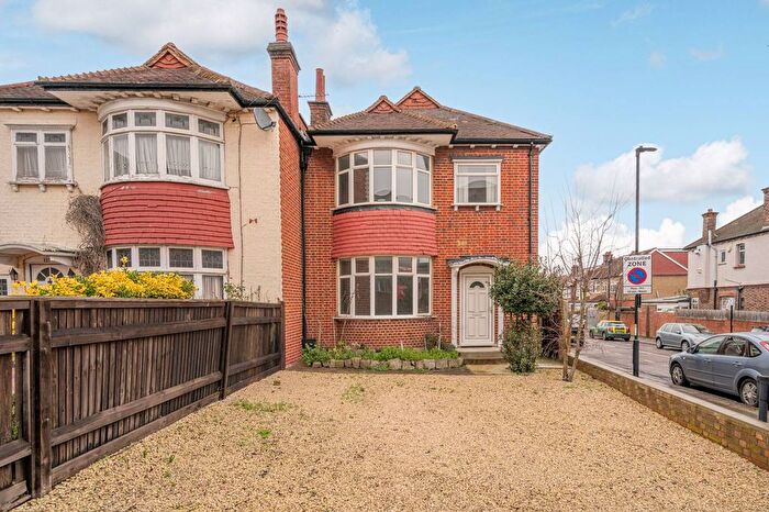 3 Bedroom Semi Detached House For Sale In Leigham Court Road, Streatham Hill, London, SW16