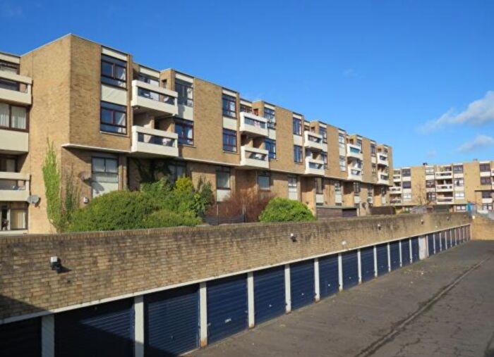 2 Bedroom Flat For Sale In Neville Court, Washington, NE37