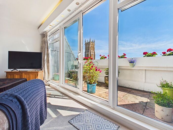 2 Bedroom Maisonette For Sale In Quantock House, Bridgwater, TA6