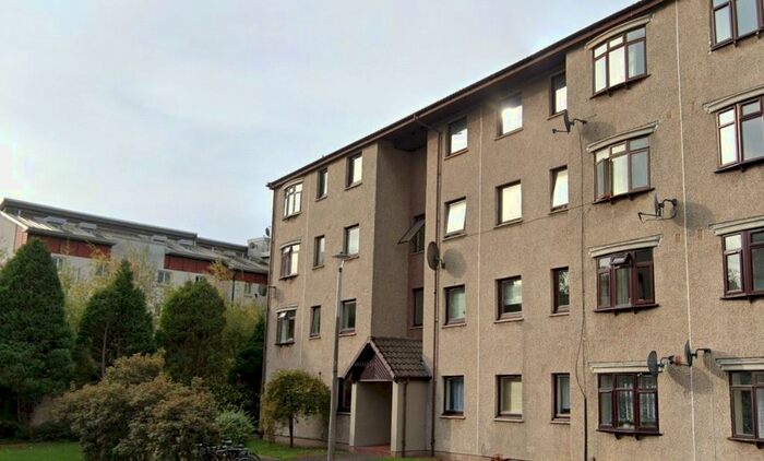 2 Bedroom Flat To Rent In Elliot Street, Leith, Edinburgh, EH7