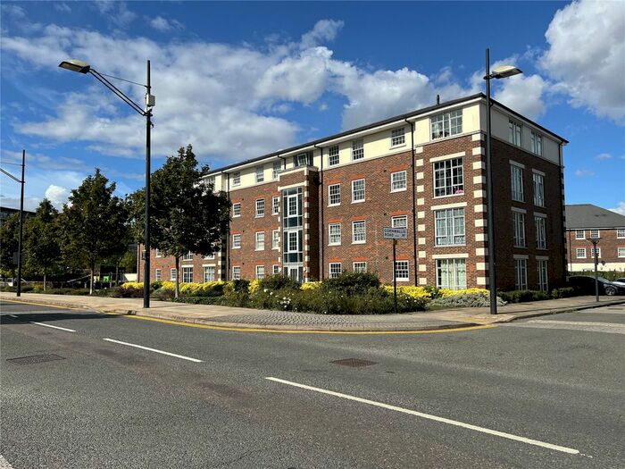 2 Bedroom Flat To Rent In Cornwallis Road, London, SE18