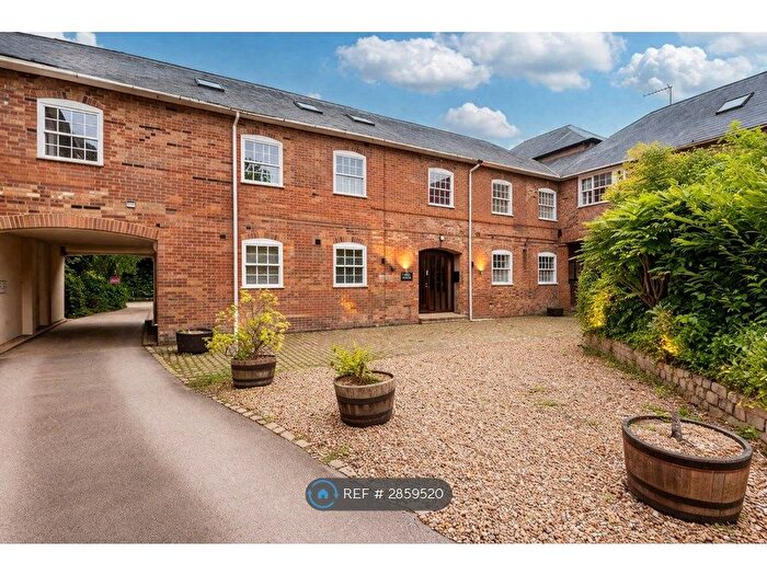 1 Bedroom Flat To Rent In Tring Station, Tring, HP23