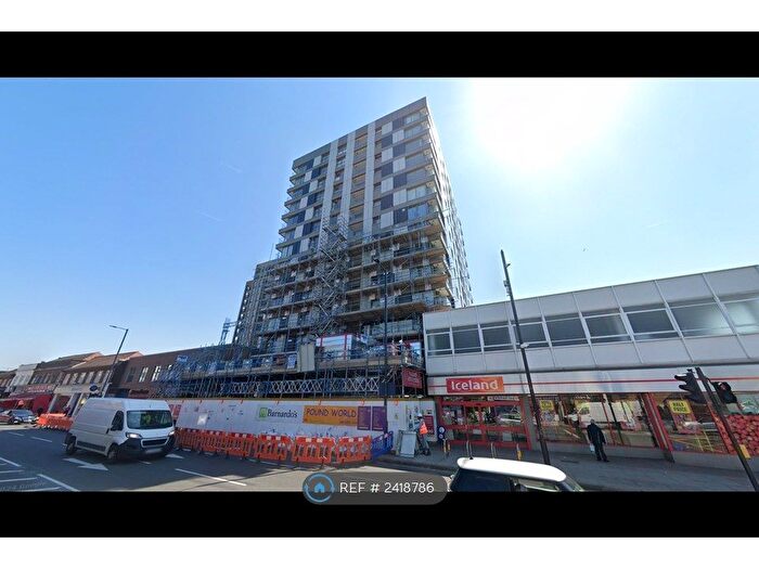 2 Bedroom Flat To Rent In Premier House, Edgware, HA8