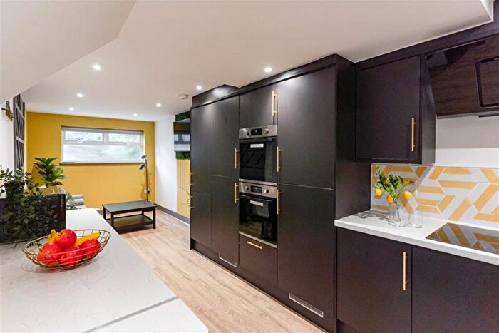 1 Bedroom End Of Terrace House To Rent In Stanmore, SO22