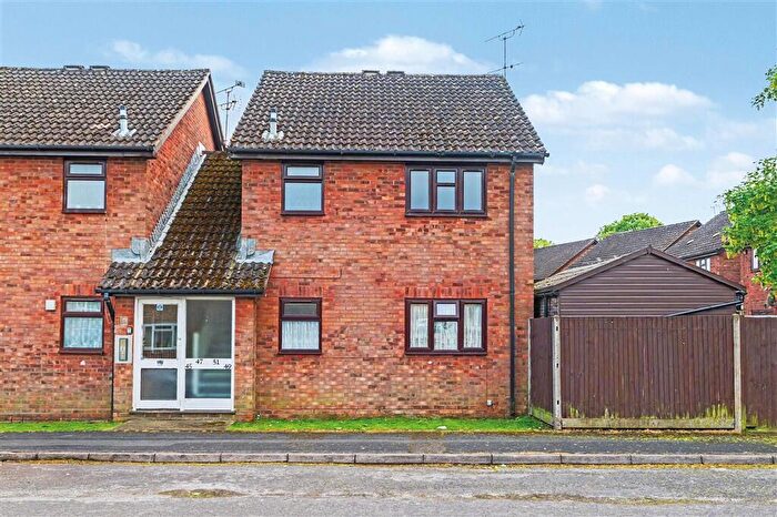1 Bedroom Flat For Sale In Apollo Drive, Bordon, GU35