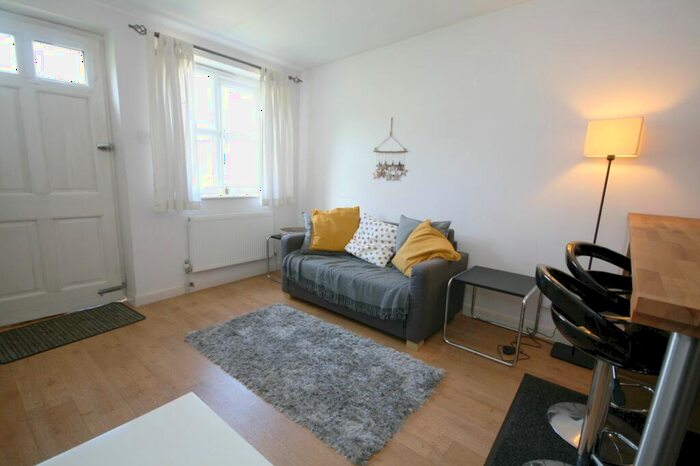 1 Bedroom Apartment To Rent In Kellys Road Wheatley Oxford, OX33