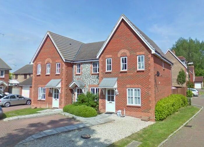 3 Bedroom End Of Terrace House To Rent In Foxbridge Drive, Hunston, Chichester, PO20