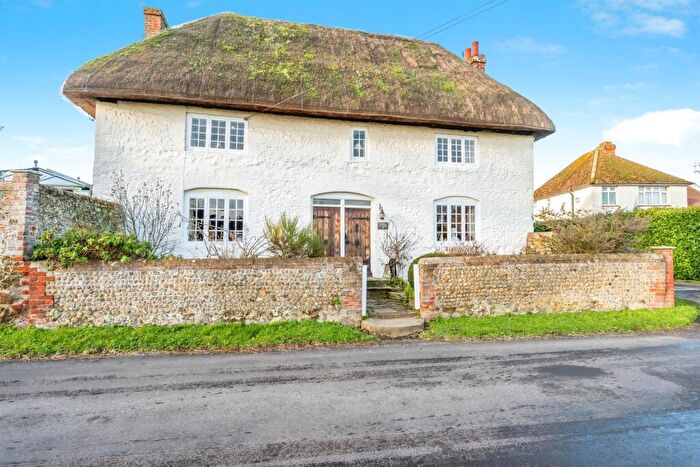 5 Bedroom Cottage For Sale In North Bersted Street, Bognor Regis, PO22