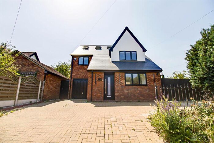 4 Bedroom Detached House For Sale In Belmont Avenue, Wickford, SS12