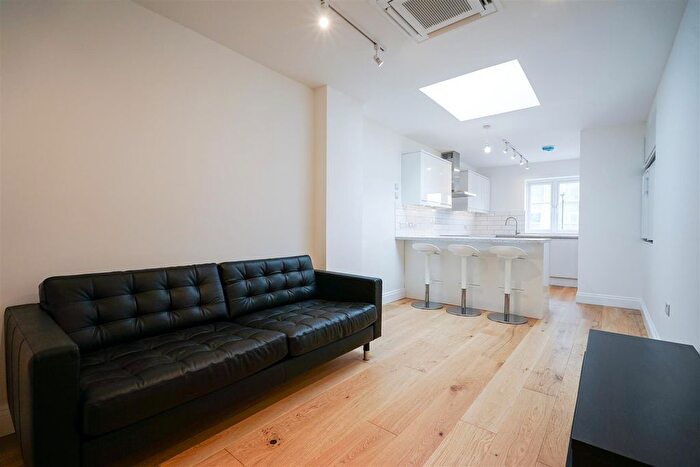 1 Bedroom Flat To Rent In Stucley Place, Camden Town, NW1
