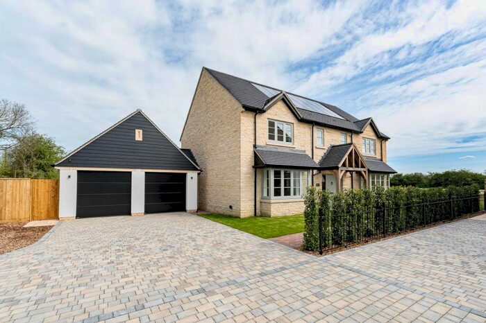 4 Bedroom Detached House For Sale In Cornflower House, The Meadow, Martins Lane Standlake, OX29