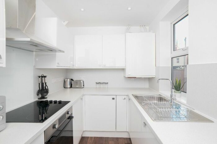 4 Bedroom Semi-Detached House To Rent In Imperial Road, Beeston, Nottingham, NG9