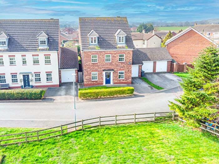 5 Bedroom Detached House For Sale In Hollybush Close, Whitley, North Yorkshire, DN14